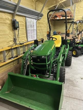 Image of John Deere 1023E equipment image 1