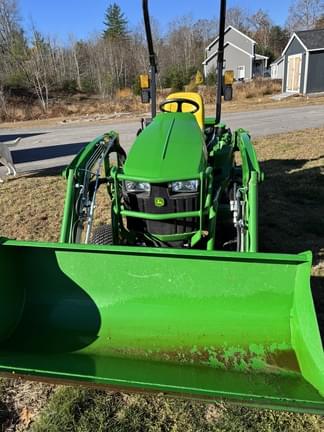 Image of John Deere 1023E equipment image 4