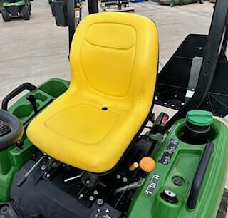 Image of John Deere 1023E equipment image 4