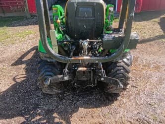 Image of John Deere 1023E equipment image 2
