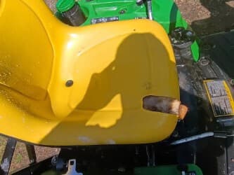 Image of John Deere 1023E equipment image 4