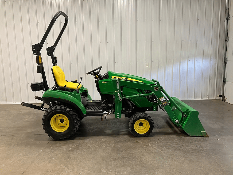 Image of John Deere 1023E Primary Image