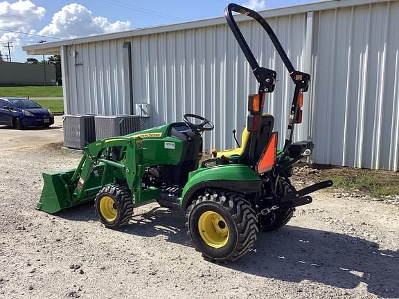 Image of John Deere 1023E equipment image 1