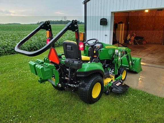 Image of John Deere 1023E equipment image 4