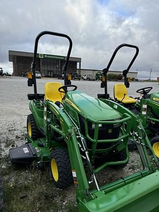 Image of John Deere 1023E equipment image 4