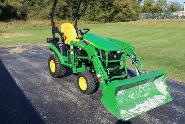 Image of John Deere 1025R equipment image 2