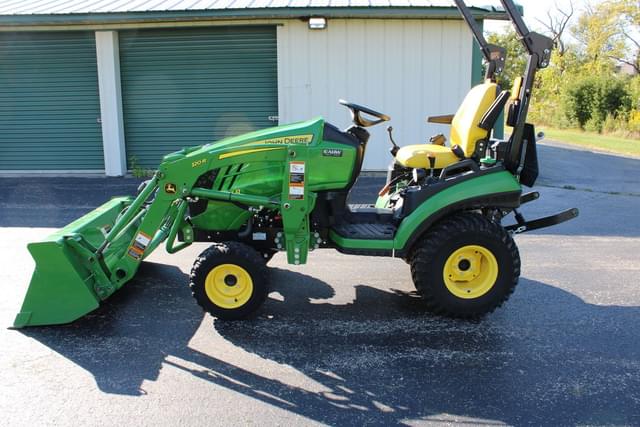 Image of John Deere 1025R equipment image 4