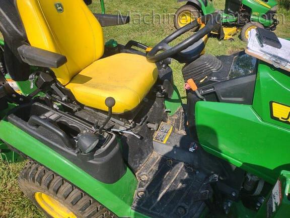 Image of John Deere 1025R equipment image 3