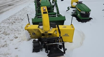 Image of John Deere 1025R equipment image 3
