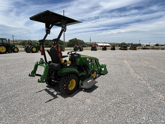 Image of John Deere 1025R equipment image 4