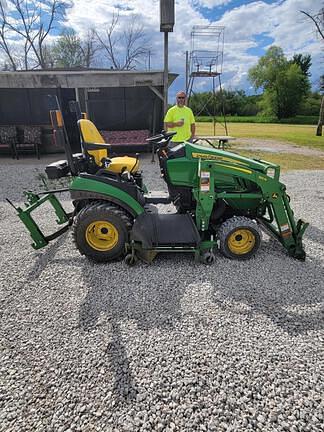 Image of John Deere 1025R equipment image 4
