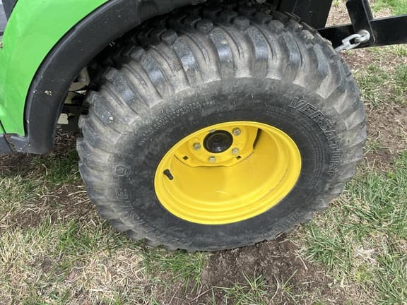 Image of John Deere 1025R equipment image 1