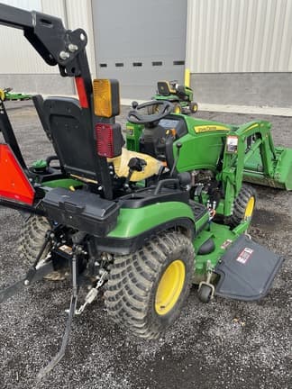Image of John Deere 1025R equipment image 3