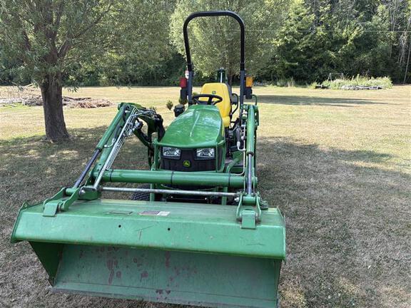 Image of John Deere 1025R equipment image 3