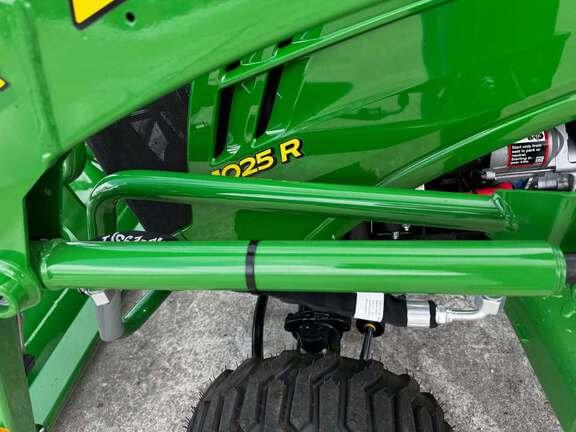 Image of John Deere 1025R equipment image 2