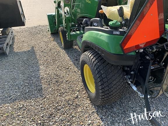 Image of John Deere 1025R equipment image 3