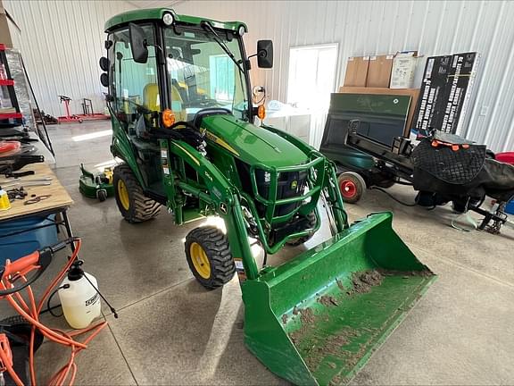 Image of John Deere 1025R equipment image 2