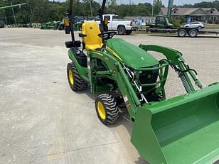 Main image John Deere 1025R 3