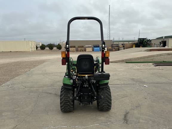 Image of John Deere 1025R equipment image 3