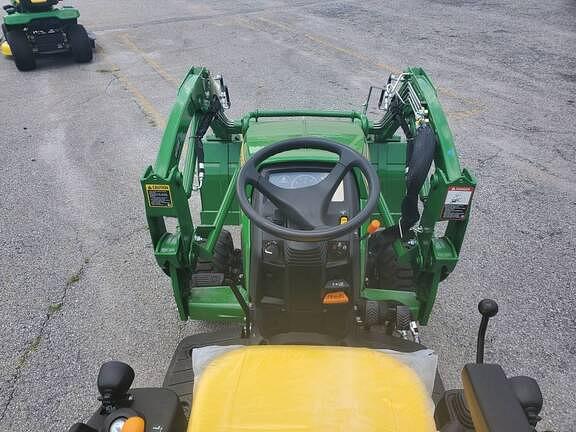 Image of John Deere 1025R equipment image 4