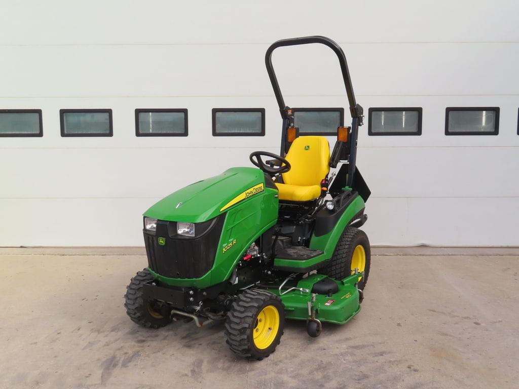 2022 John Deere 1025R Equipment Image0