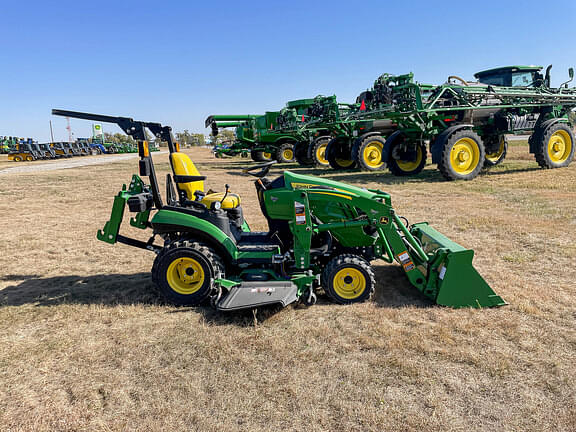 Image of John Deere 1025R equipment image 3