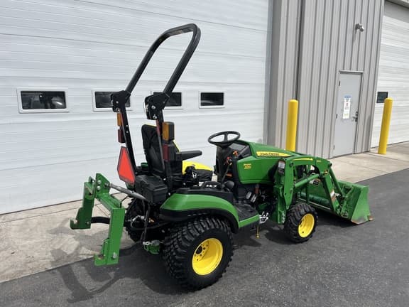 Image of John Deere 1025R equipment image 4