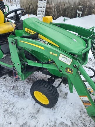 Image of John Deere 1025R equipment image 2