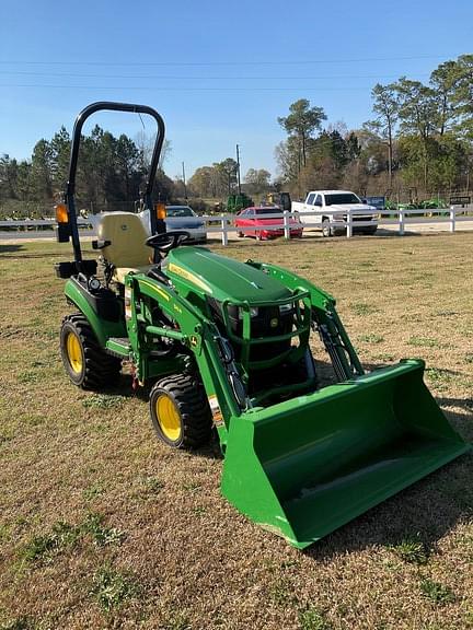 Image of John Deere 1025R equipment image 4