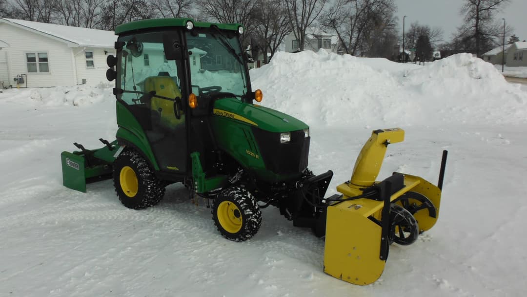 Image of John Deere 1025R Primary image