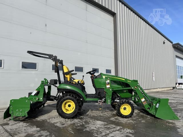 Image of John Deere 1025R equipment image 3