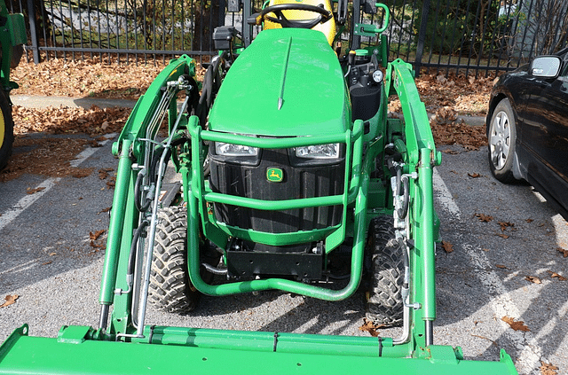 Image of John Deere 1025R equipment image 2