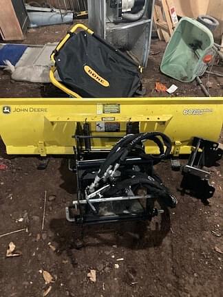Image of John Deere 1025R equipment image 1