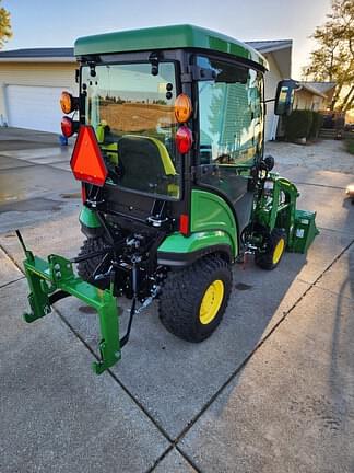 Image of John Deere 1025R equipment image 3