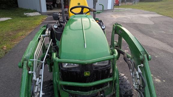 Image of John Deere 1025R equipment image 4