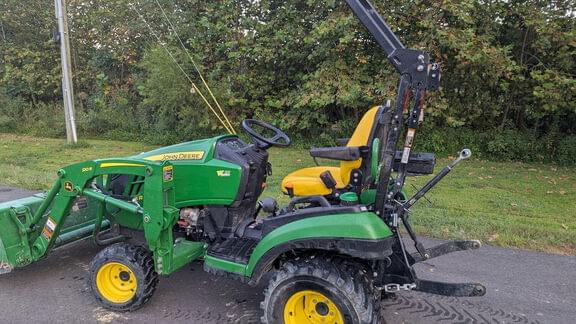 Image of John Deere 1025R equipment image 3