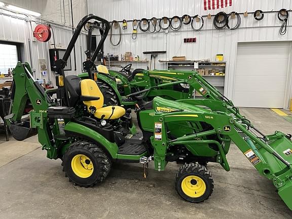 Image of John Deere 1025R equipment image 3