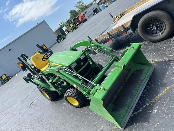 Image of John Deere 1025R equipment image 2