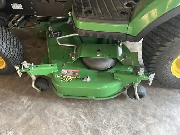 Image of John Deere 1025R equipment image 3