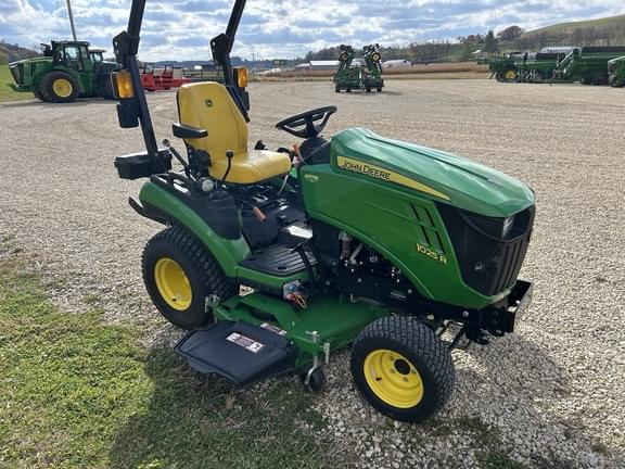 Image of John Deere 1025R equipment image 3