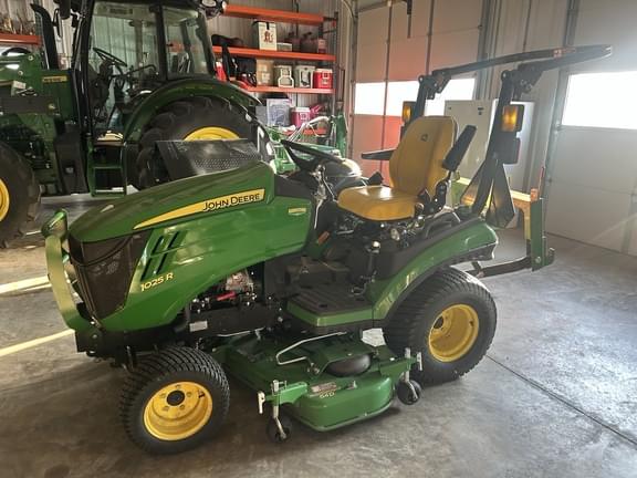 Image of John Deere 1025R equipment image 1