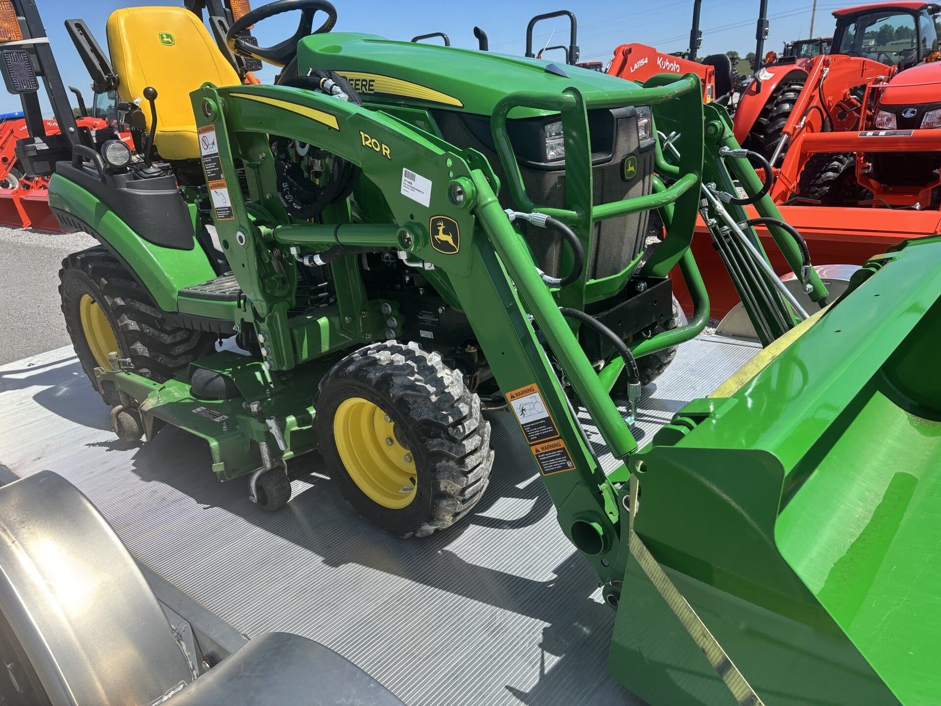 2022 John Deere 1025R Image