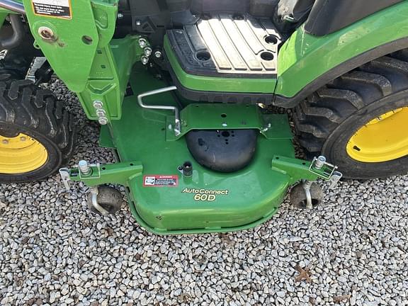 Image of John Deere 1025R equipment image 3