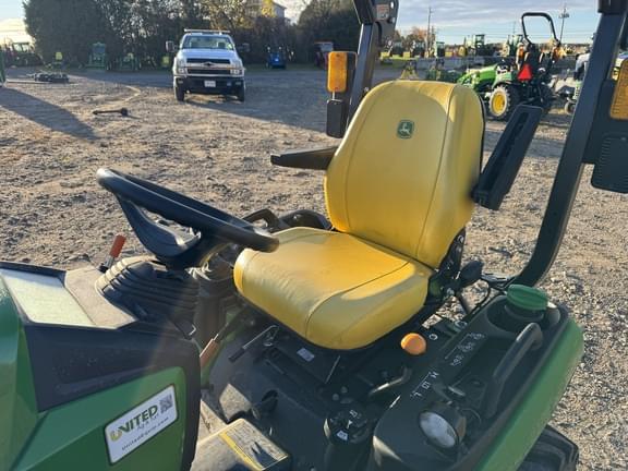 Image of John Deere 1025R equipment image 4