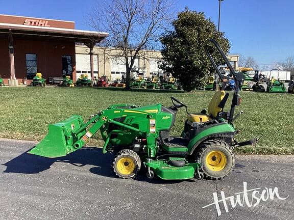 Image of John Deere 1025R equipment image 4