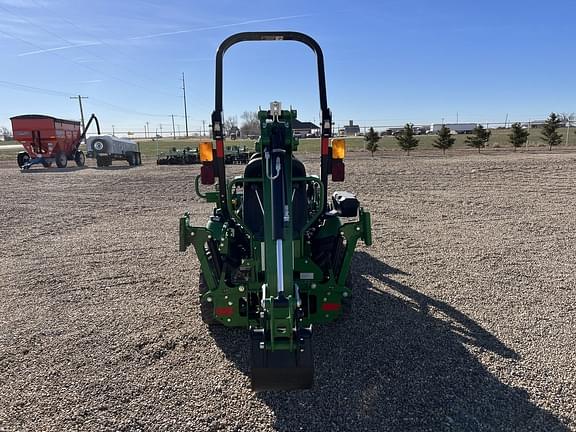 Image of John Deere 1025R equipment image 3