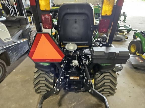 Image of John Deere 1025R equipment image 3