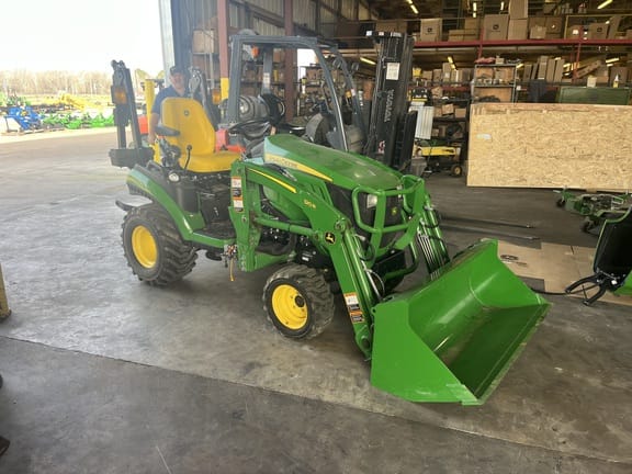 2022 John Deere 1025R Equipment Image0