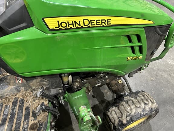 Image of John Deere 1025R equipment image 4