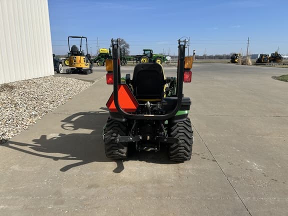 Image of John Deere 1025R equipment image 3